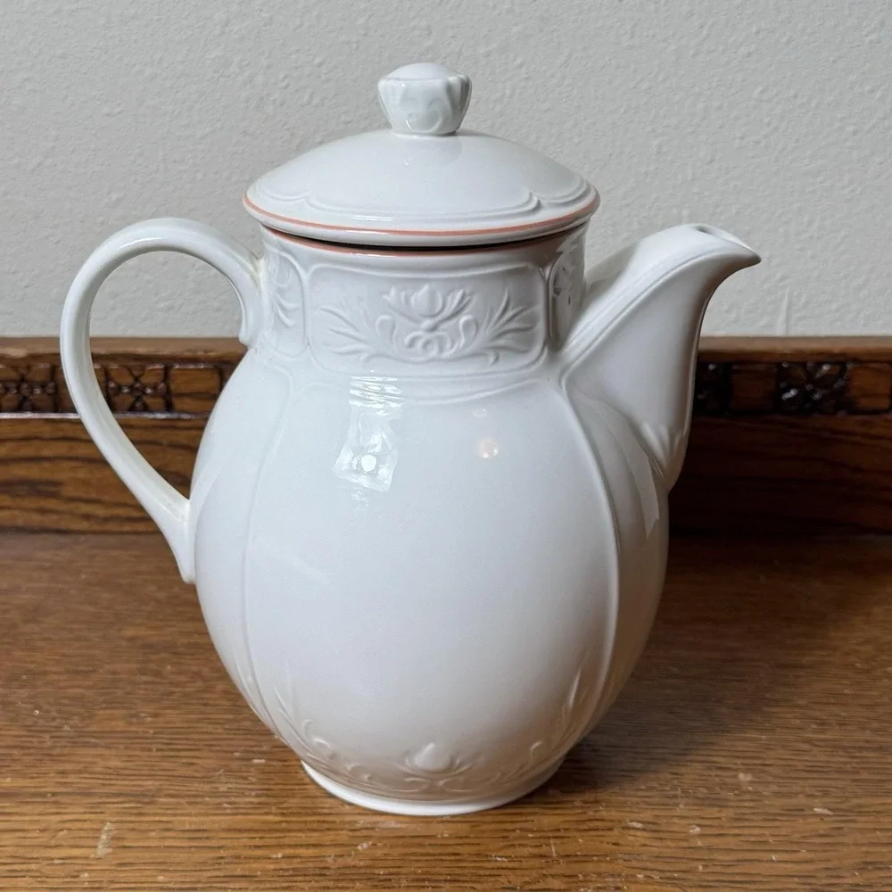 Villeroy & Boch Cortina White Porcelain Coffee Pot Teapot Pink Trim Luxembourg